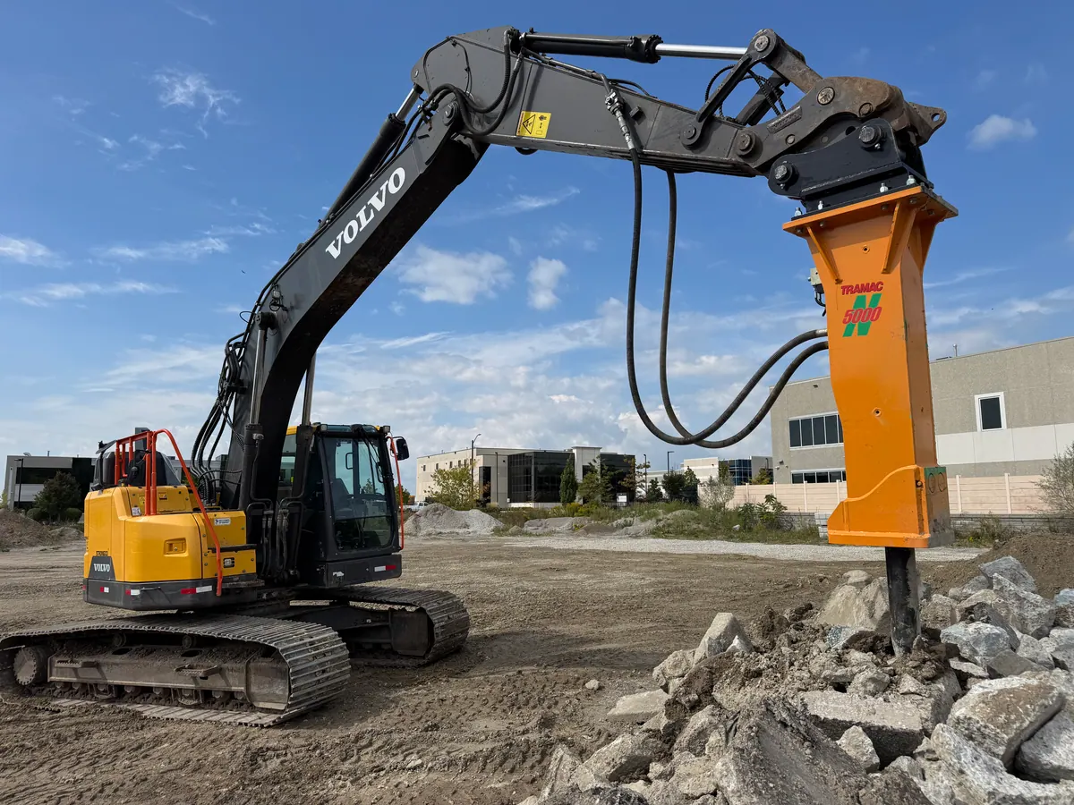 HYDRAULIC BREAKER - 25T